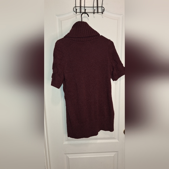 NEW YORK AND COMPANY/ PURPLE/ LARGE/ WOMENS SHORT SLEEVE SWEATER - Picture 3 of 9